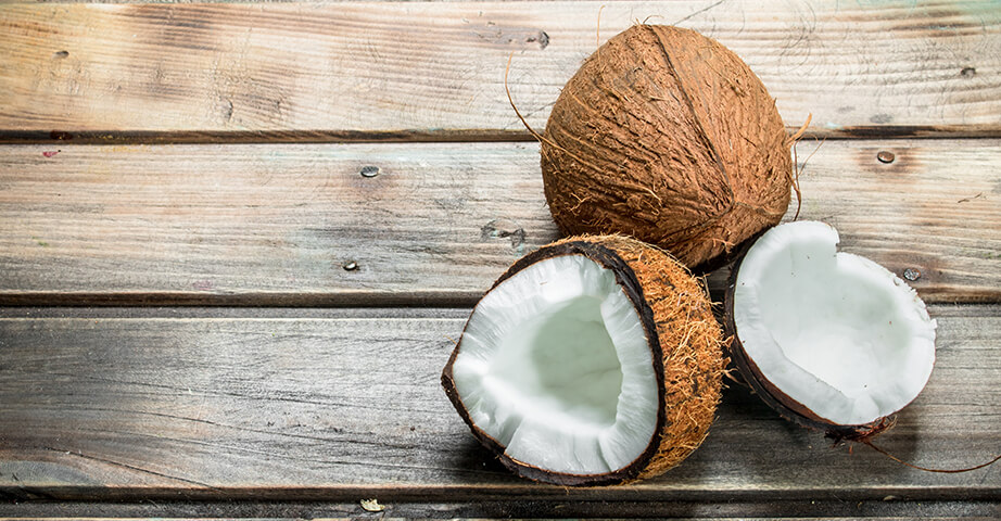 When buying coconut oil, you need to ask yourself what you are going to use it for. Cold-pressed coconut oil (unrefined oil) is useful in cosmetics, while refined oil has found its way into the kitchen.