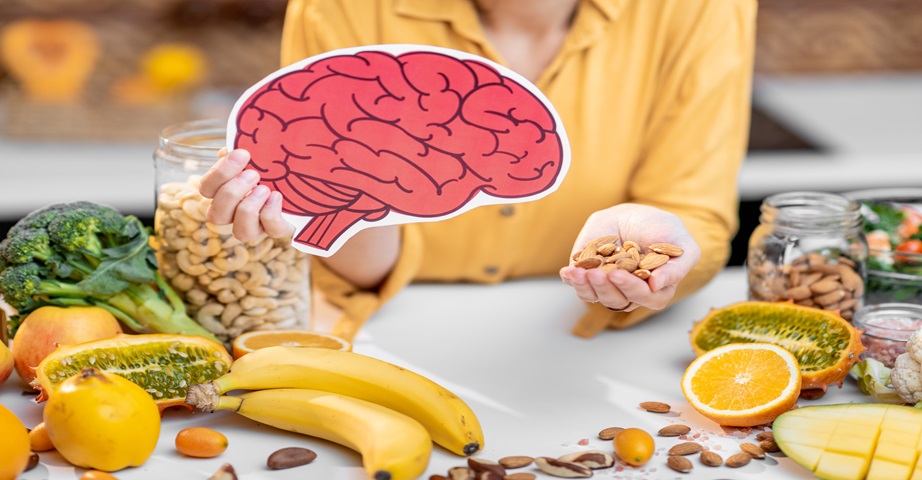 The diet for the brain, full of vegetables, fruits and nuts, is a nutritional plan that can reduce the risk of neurodegenerative diseases.