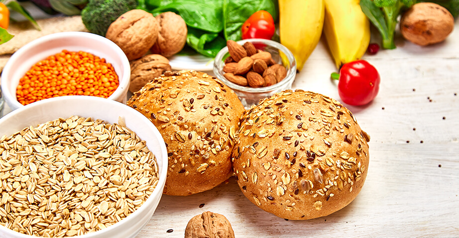 Dietary fibre can be divided into (so-called fibre fractions) soluble and insoluble fibre. The daily intake of dietary fibre should be between 20 and 40 g. High-fibre dietary fibres support the function of the digestive system through, for example, accelerated intestinal peristalsis