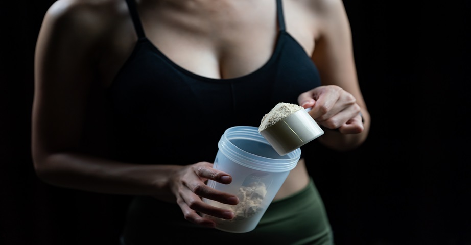 What does protein supplement give? It is a concentrated source of protein often used by athletes, which can promote the increase and maintenance of muscle mass, and can also accelerate regeneration and reduce the risk of injury.