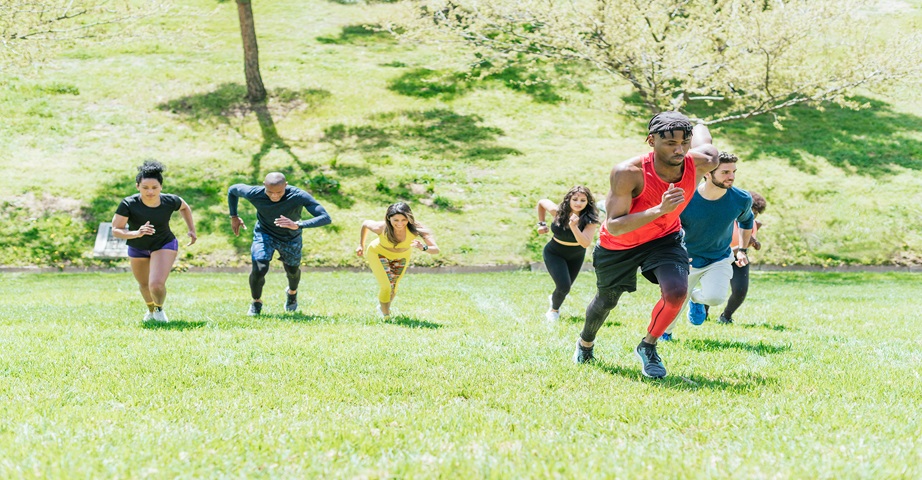 Jednym z ciekawych sportów, jest wyścig za serem, który zrzesza szerokie grono biegaczy, zarówno początkujących, jak i doświadczonych pasjonatów biegania.
