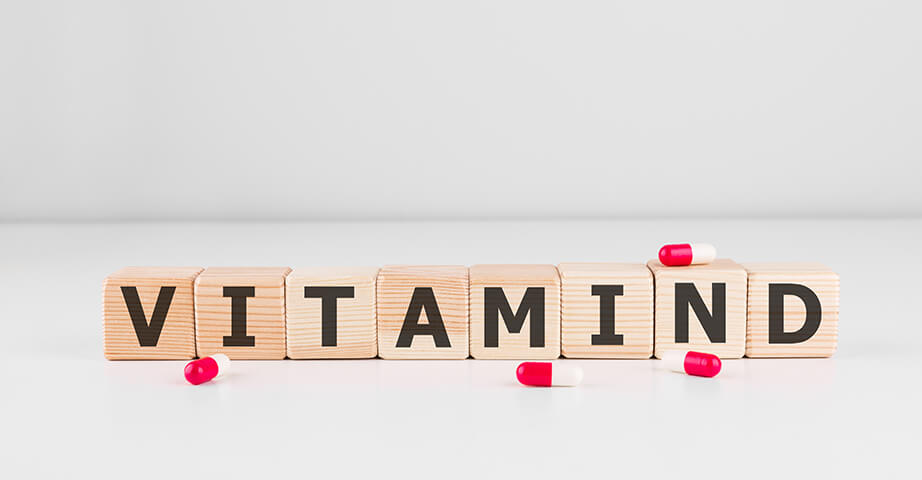 Vitamin D stimuliert die Kalziumaufnahme und unterstützt die Knochenmineralisierung. Zu den Symptomen eines Vitamin-D-Mangels gehören Muskel- und Knochenschmerzen, ein allgemeiner Rückgang des Immunsystems und Schwäche sowie Störungen der Funktion des Nervensystems.