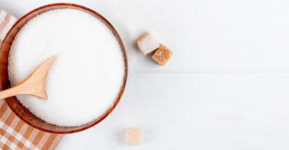 Cukier używany przez każdego z nas swoją popularność zawdzięcza charakterystycznej słodkości, którą nadaje.