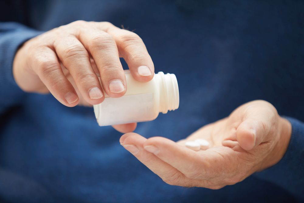 Vitamins for seniors - which supplements are the best for them?