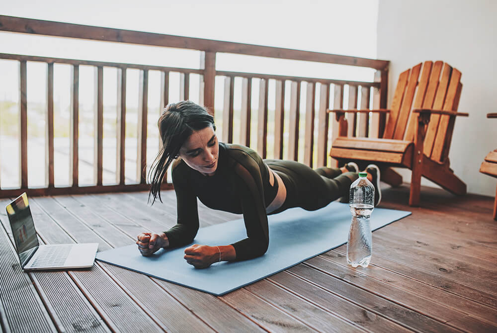 Stomach exercises and more. What can you do to make exercising at home effective?