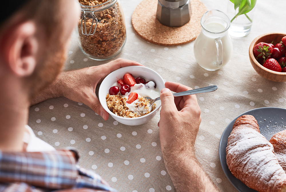 Gesundes Frühstück und gesundes Mittagessen. Was müssen Sie über Diätmahlzeiten wissen?