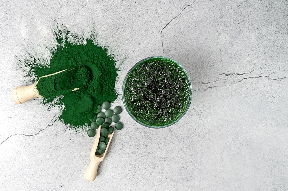 Spirulina - właściwości, działanie i skutki uboczne mikroskopijnej algi